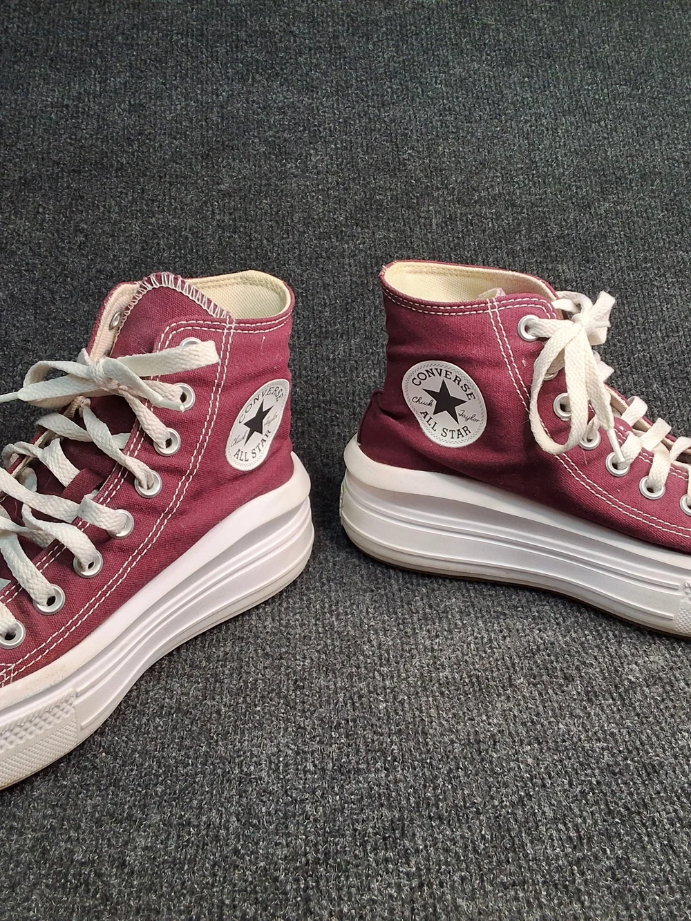 Converse High Top Sneakers in Burgundy Canvas
